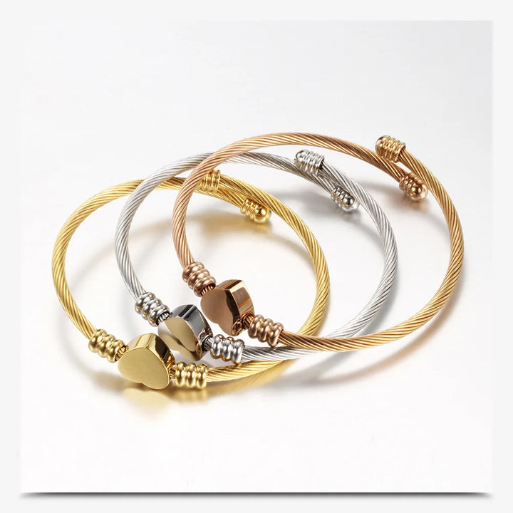 Reba Cable Heart Bangle