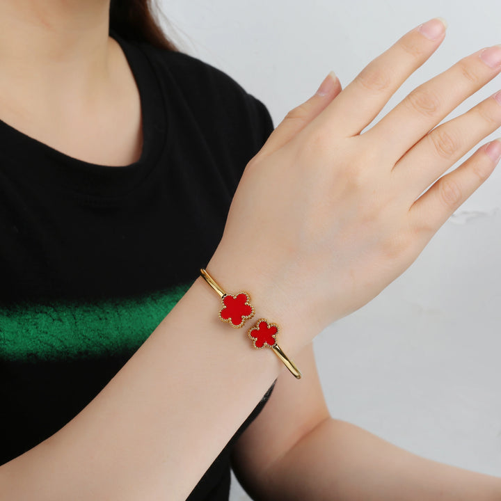 Tenley Five Leaf Clover Bangle