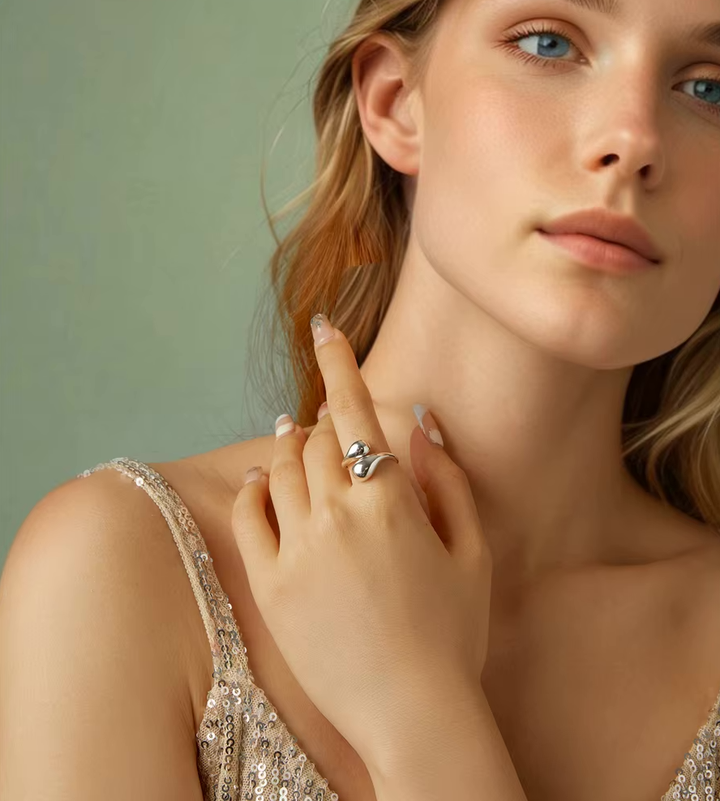 Lark Silver Droplet Band