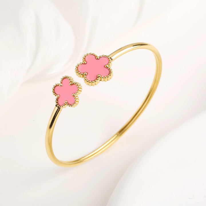 Tenley Five Leaf Clover Bangle