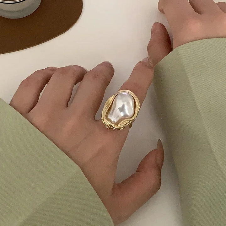 Harlow Pearl Bed Ring