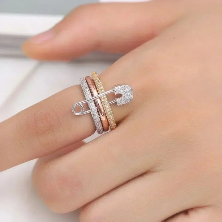 Etta Pin Ring