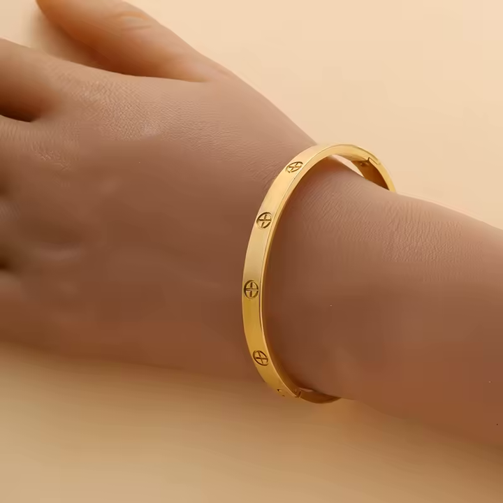 Darby Cross Bracelet