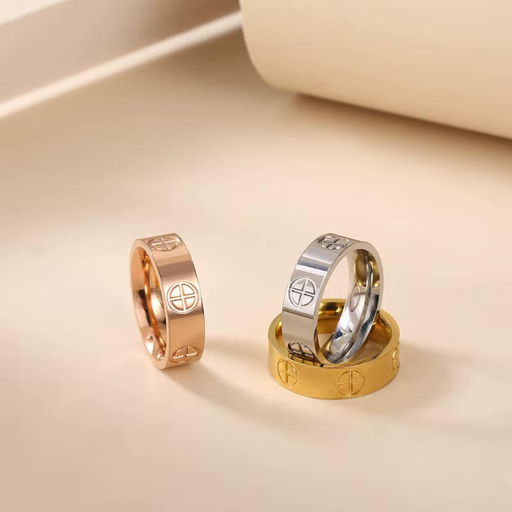 Tate Love Ring