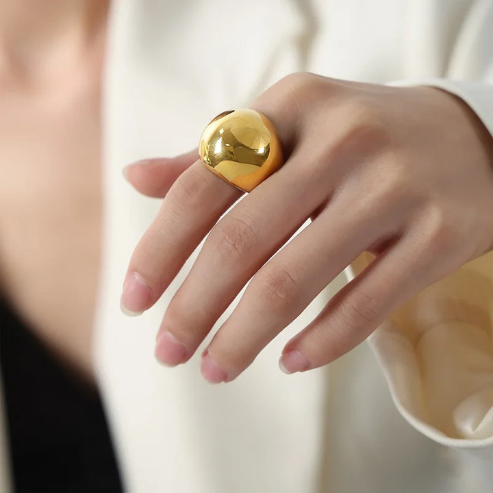 Angeline Ovo Ring
