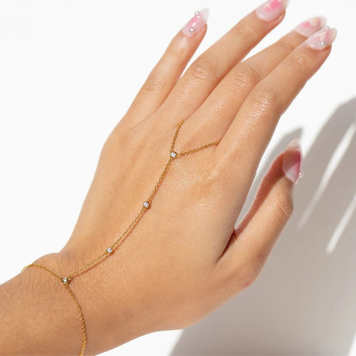 Rae Quad Stone Point Dainty Handchain