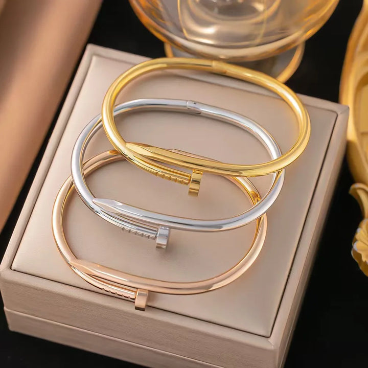 Laurel Nail Bracelet