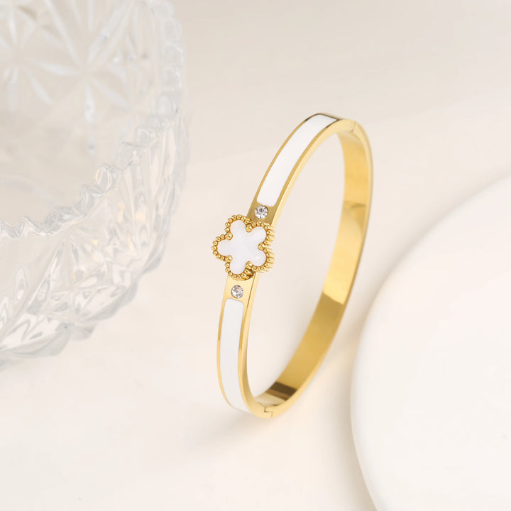 Georgia Five Leaf Clover Bangle