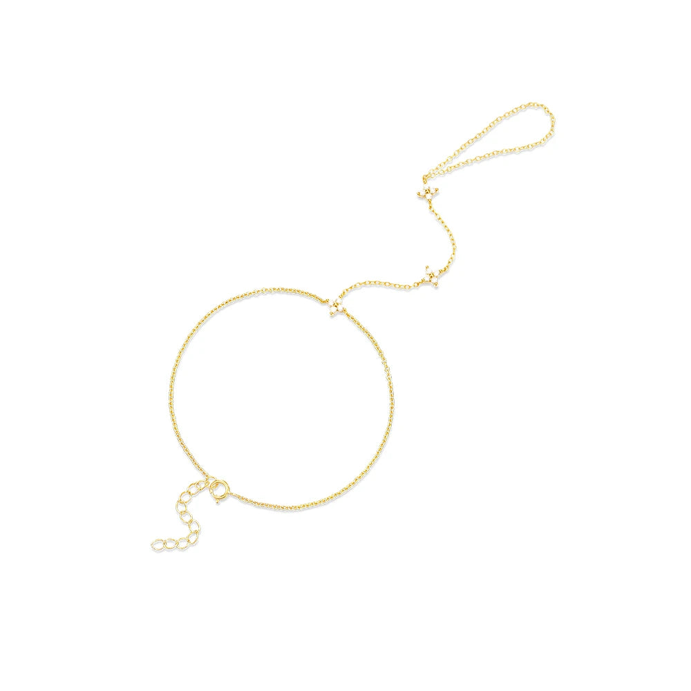 Aida Tri-Flower Point Hand Chain