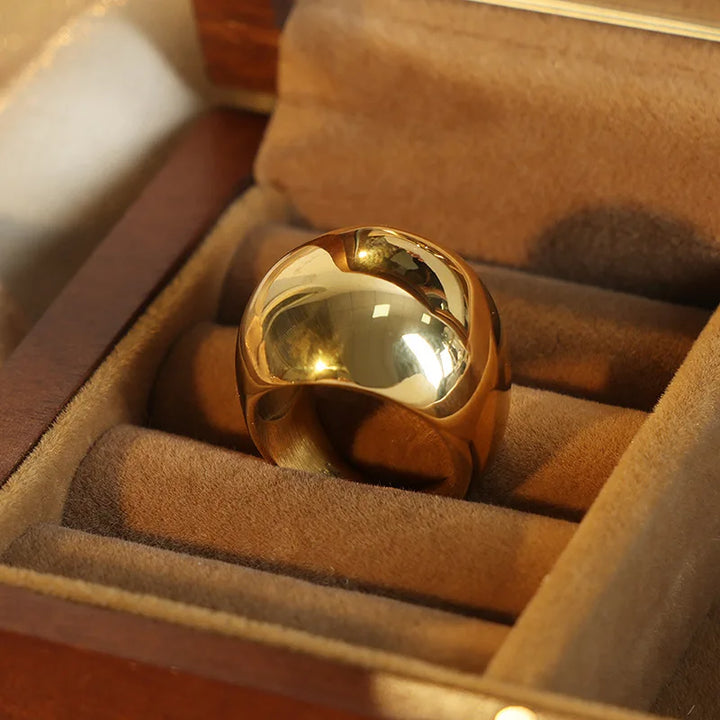 Angeline Ovo Ring