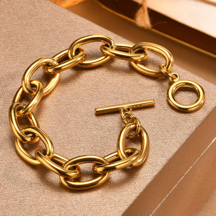Millie Toggle Chain Bracelet