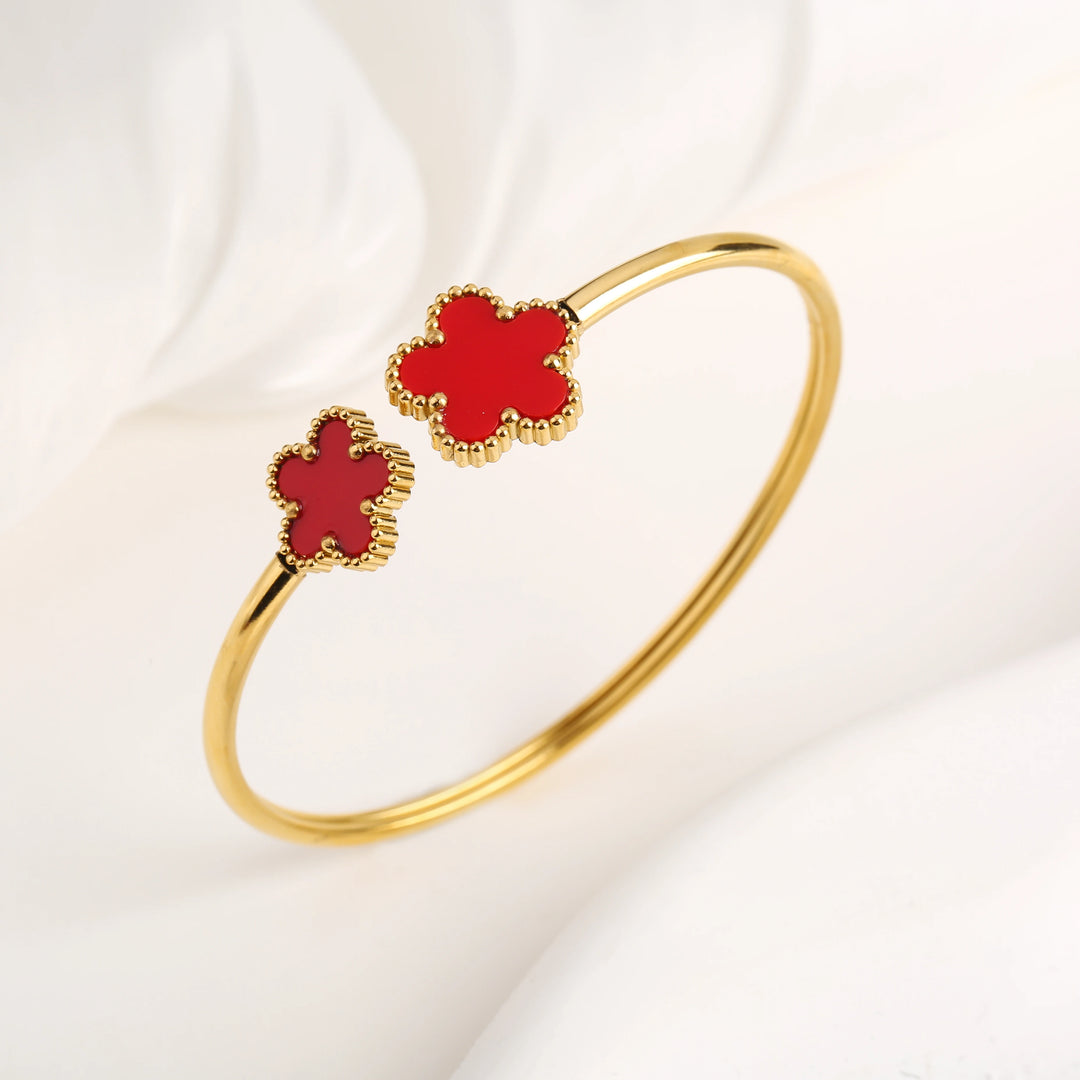 Tenley Five Leaf Clover Bangle