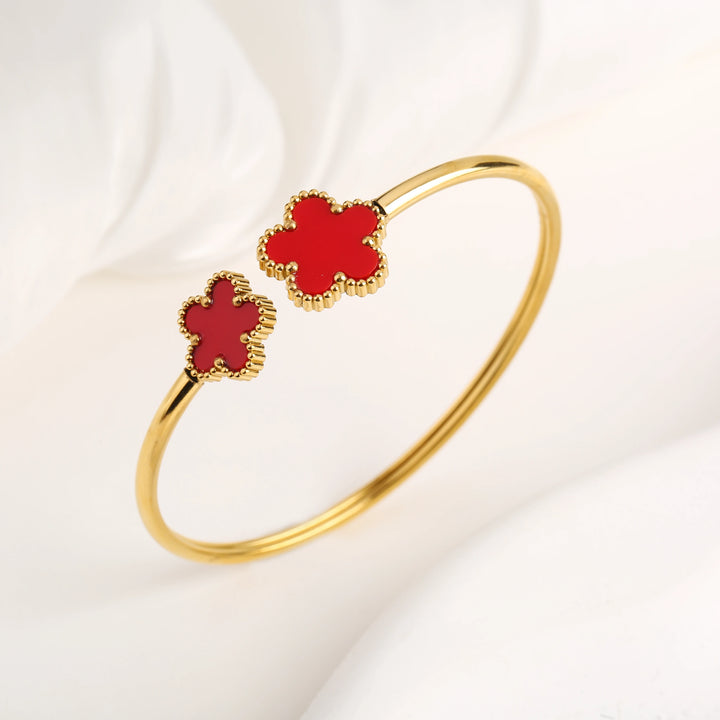 Tenley Five Leaf Clover Bangle