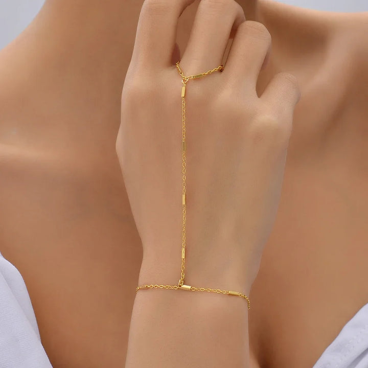 Jovie Bar Point Hand Chain