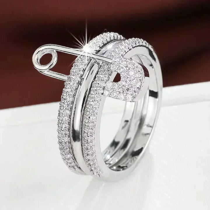 Etta Pin Ring