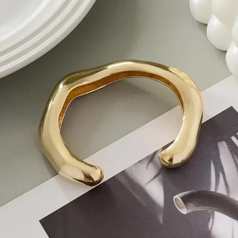 Tala Metal Wave Bangle