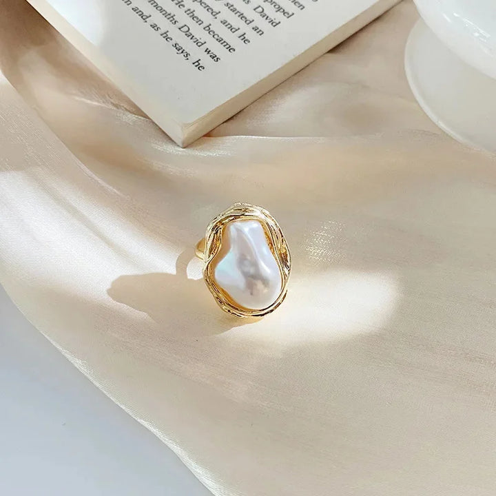 Harlow Pearl Bed Ring
