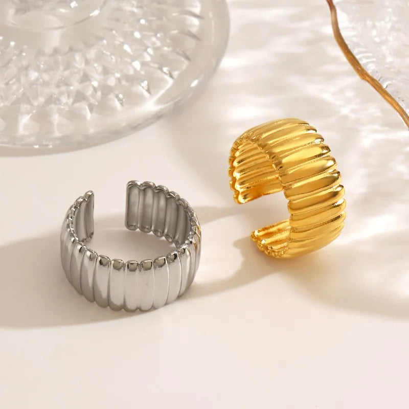 Maisie Stripe Gold Platinum Band