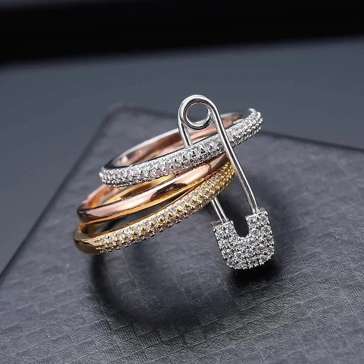 Etta Pin Ring