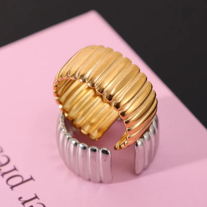 Maisie Stripe Gold Platinum Band